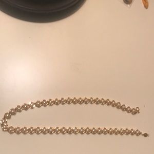 Pearl gold necklace